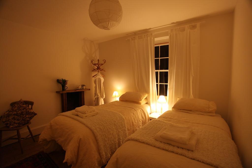 Moon In The Apple Tree Bed & Breakfast Glastonbury Rom bilde